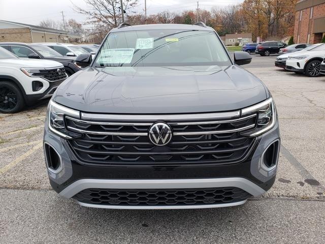 new 2025 Volkswagen Atlas car, priced at $48,198