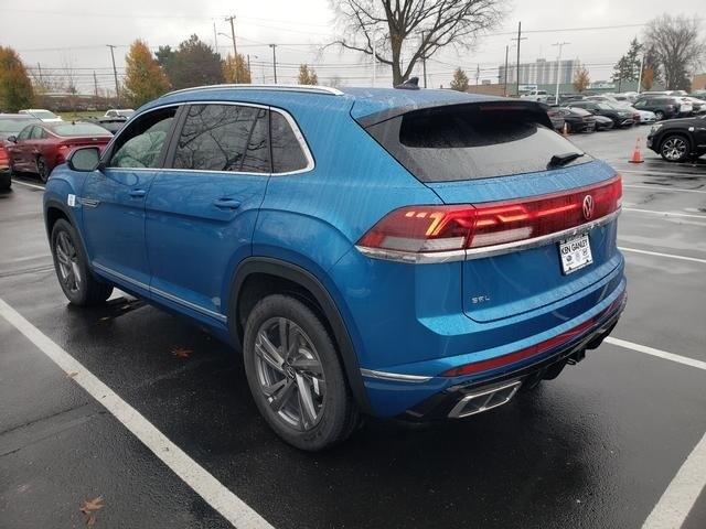 new 2024 Volkswagen Atlas Cross Sport car, priced at $48,221