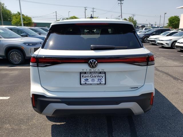 new 2025 Volkswagen Tiguan car, priced at $33,011