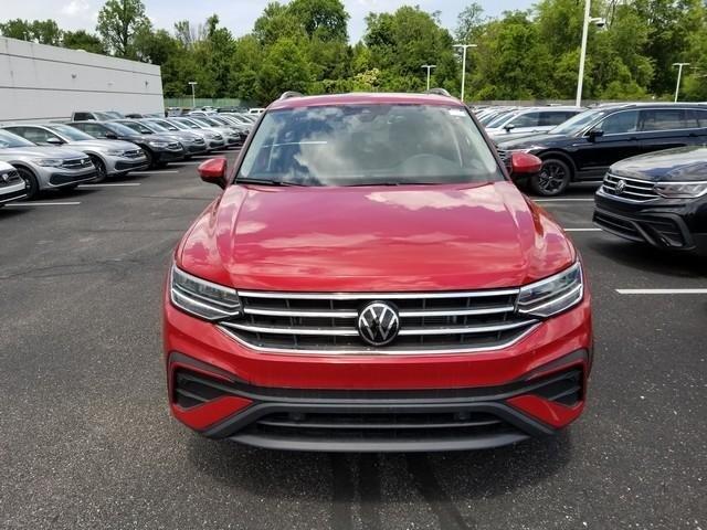 new 2024 Volkswagen Tiguan car, priced at $35,619