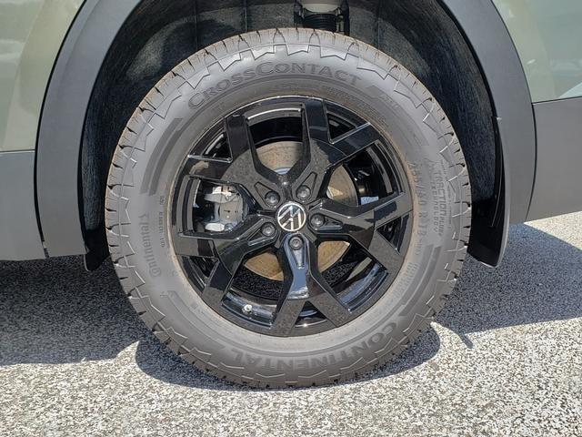 new 2025 Volkswagen Atlas car, priced at $47,843