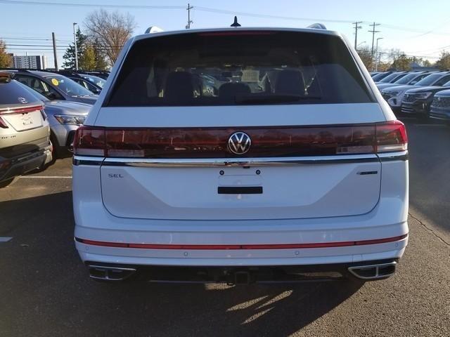 new 2025 Volkswagen Atlas car, priced at $54,404