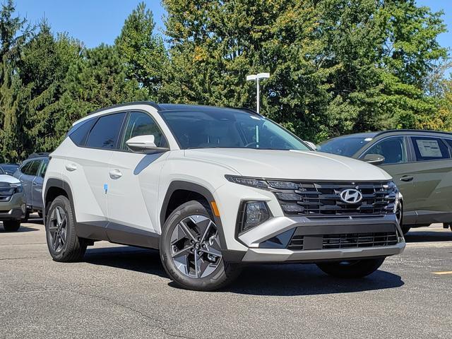 new 2025 Hyundai TUCSON Hybrid car, priced at $38,622