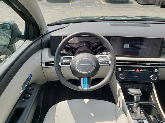 new 2025 Hyundai Tucson car, priced at $32,878