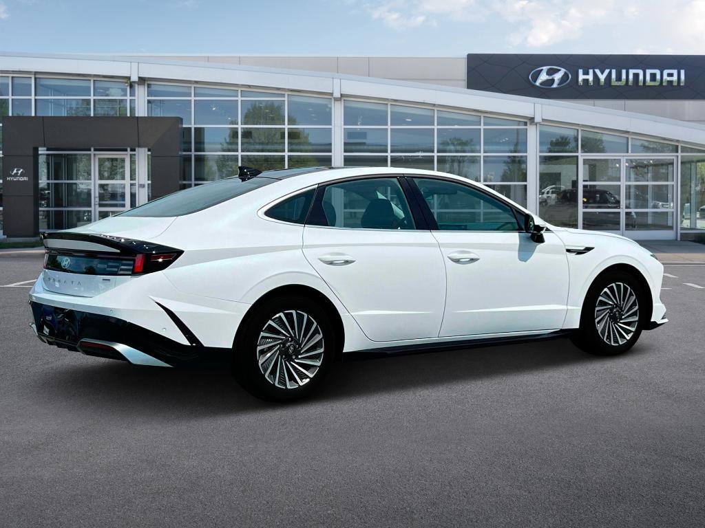 new 2025 Hyundai Sonata Hybrid car, priced at $39,026