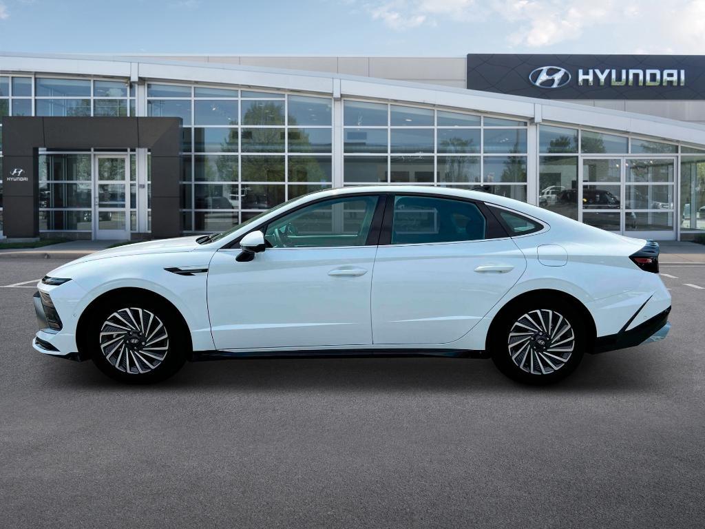 new 2025 Hyundai Sonata Hybrid car, priced at $39,026