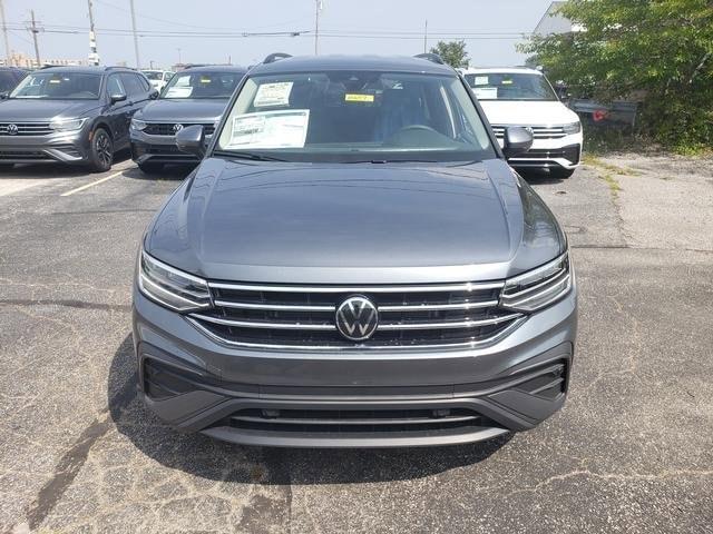 new 2024 Volkswagen Tiguan car, priced at $31,924