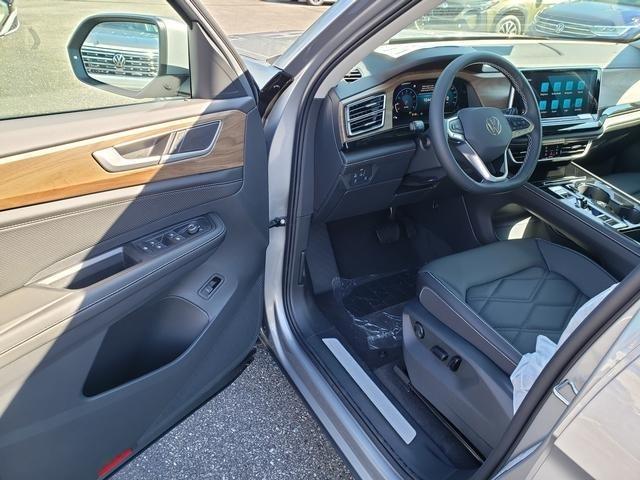 new 2026 Volkswagen Atlas car, priced at $49,928