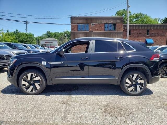 new 2024 Volkswagen Atlas Cross Sport car, priced at $49,151