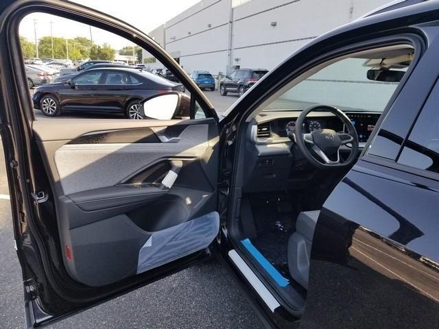 new 2025 Volkswagen Tiguan car, priced at $32,309