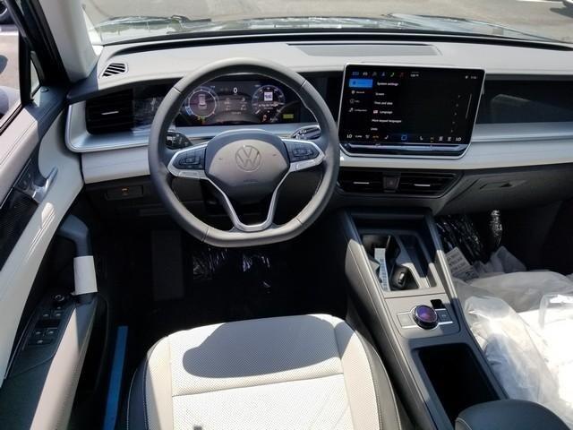 new 2025 Volkswagen Tiguan car, priced at $35,804