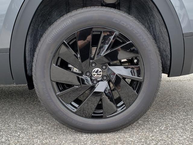 new 2025 Volkswagen ID.4 car, priced at $57,937