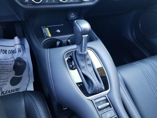 used 2025 Honda HR-V car, priced at $28,800