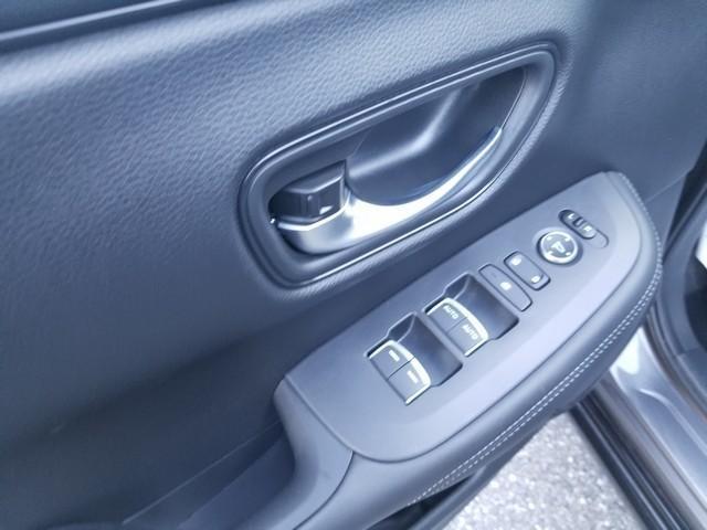 used 2025 Honda HR-V car, priced at $28,800