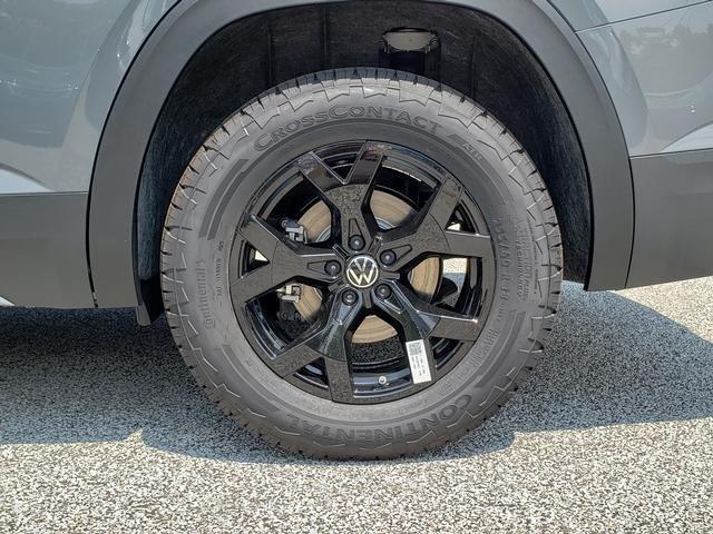 new 2025 Volkswagen Atlas car, priced at $47,745