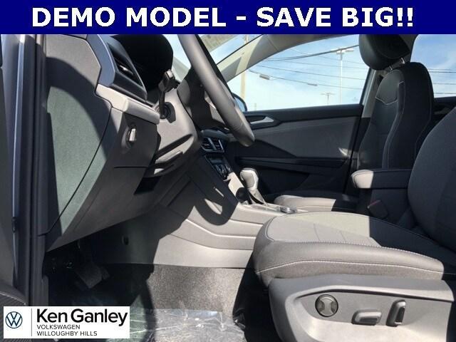 new 2024 Volkswagen Taos car