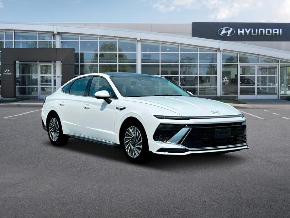 new 2025 Hyundai Sonata Hybrid car, priced at $39,630