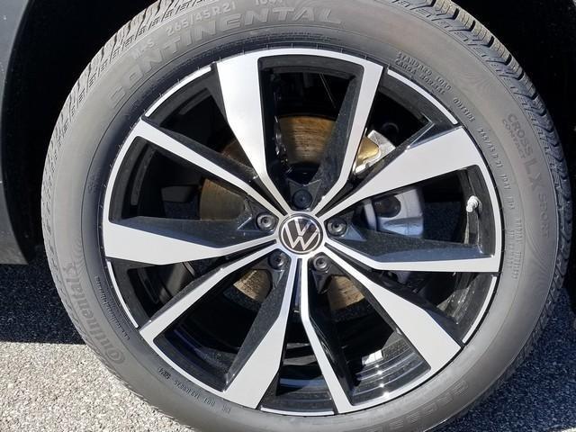 new 2025 Volkswagen Atlas car, priced at $54,140