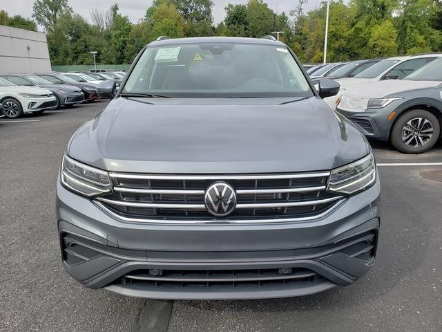 new 2024 Volkswagen Tiguan car, priced at $35,102