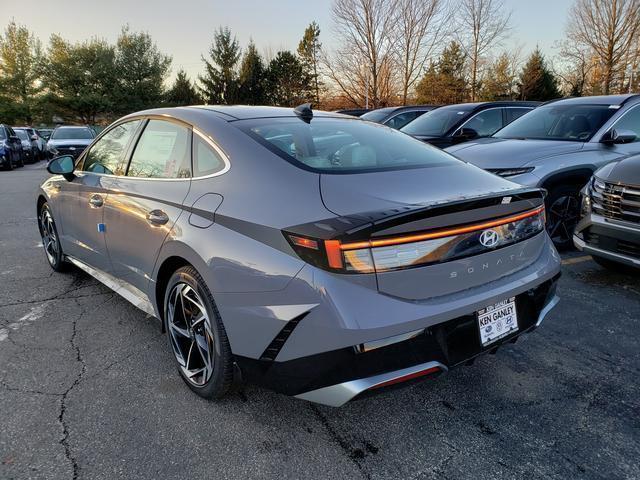 new 2025 Hyundai Sonata car, priced at $31,422