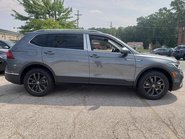 new 2024 Volkswagen Tiguan car, priced at $35,275