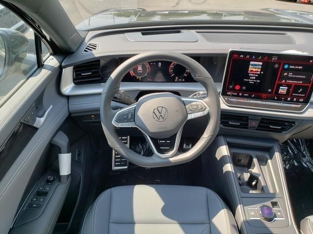 new 2025 Volkswagen Tiguan car, priced at $39,081