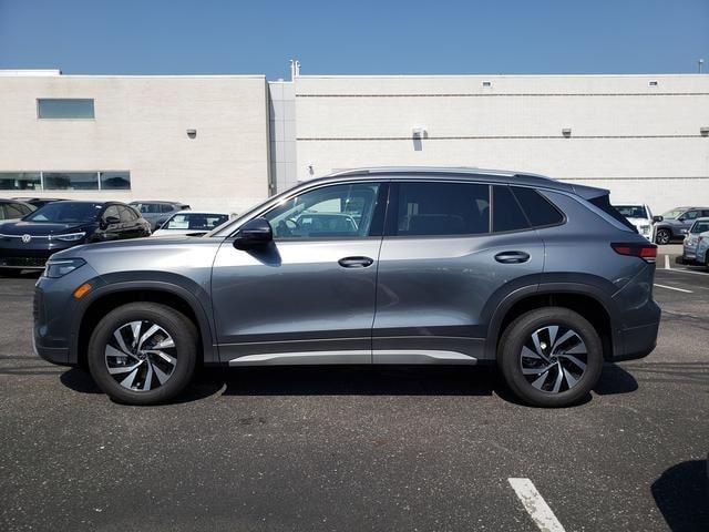 new 2025 Volkswagen Tiguan car, priced at $32,715