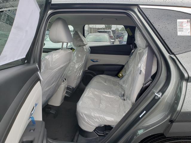 new 2025 Hyundai TUCSON Hybrid car, priced at $34,031