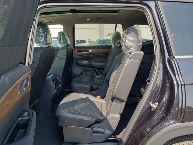 new 2025 Volkswagen Atlas car, priced at $46,925