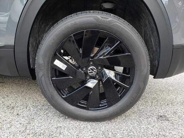 new 2026 Volkswagen Atlas Cross Sport car, priced at $46,988