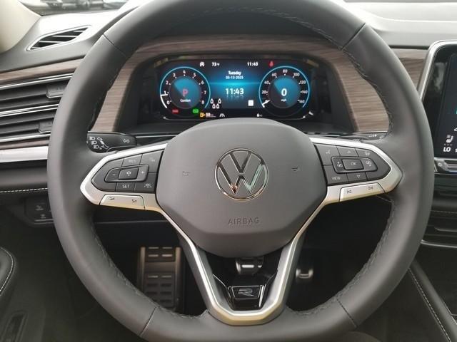 new 2025 Volkswagen Atlas car, priced at $54,738