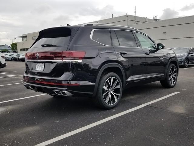 new 2025 Volkswagen Atlas car, priced at $54,738