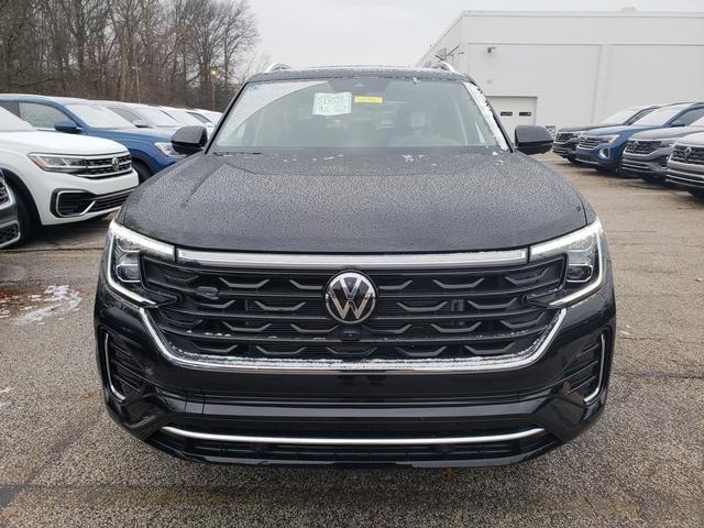 new 2025 Volkswagen Atlas car, priced at $53,822