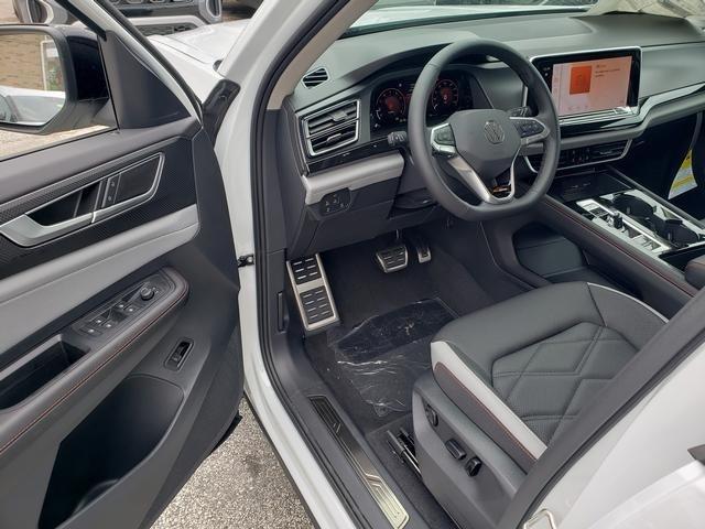 new 2025 Volkswagen Atlas car, priced at $47,943