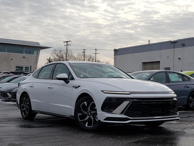 new 2025 Hyundai Sonata car, priced at $30,285