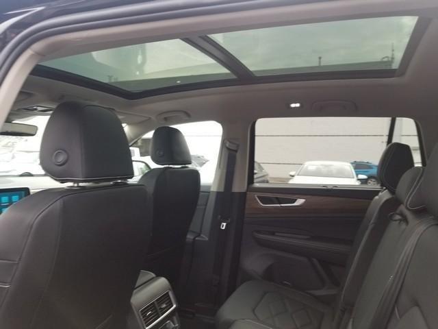new 2025 Volkswagen Atlas car, priced at $46,327