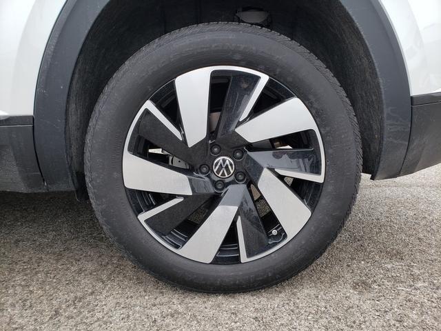 new 2026 Volkswagen Atlas Cross Sport car, priced at $45,851