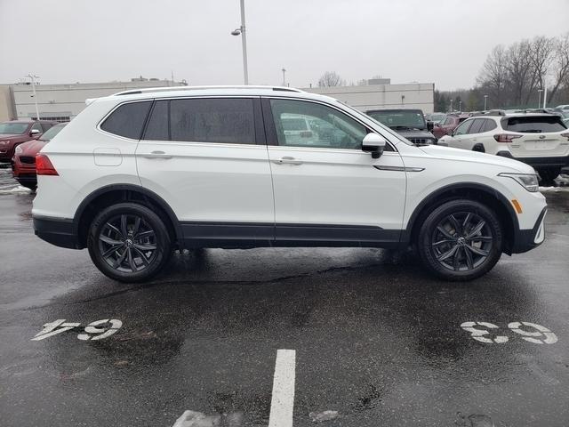 new 2024 Volkswagen Tiguan car, priced at $32,859