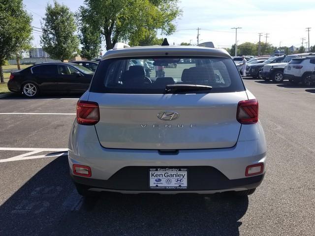 used 2022 Hyundai Venue car, priced at $18,777