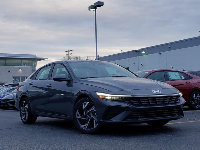 new 2025 Hyundai Elantra car, priced at $26,557