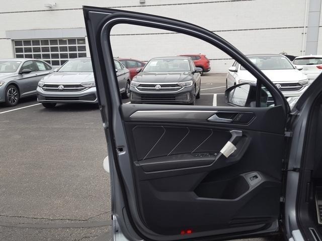 new 2024 Volkswagen Tiguan car, priced at $37,609