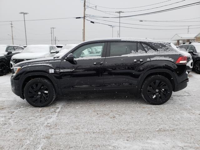 new 2025 Volkswagen Atlas Cross Sport car, priced at $45,687