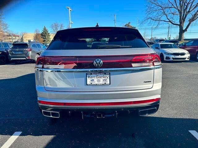 new 2024 Volkswagen Atlas Cross Sport car, priced at $49,726