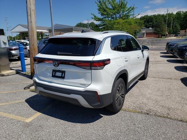 new 2025 Volkswagen Tiguan car, priced at $33,035