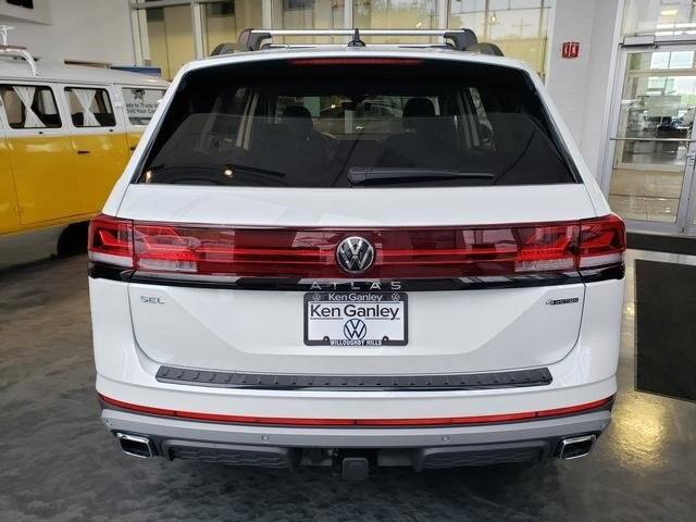 new 2024 Volkswagen Atlas car, priced at $53,511