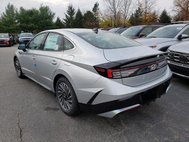 new 2025 Hyundai Sonata Hybrid car, priced at $32,020