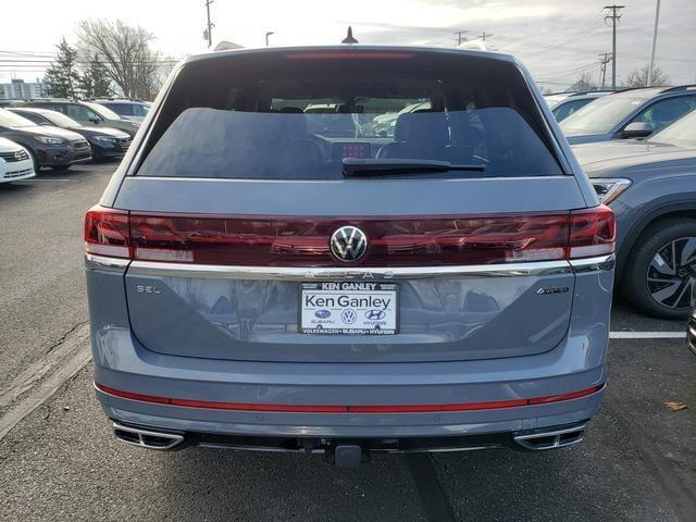 new 2025 Volkswagen Atlas car, priced at $55,175