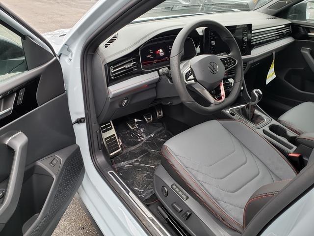 new 2025 Volkswagen Jetta GLI car