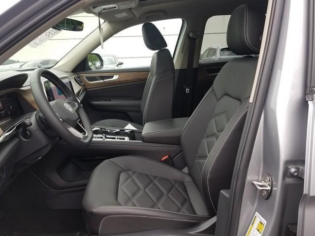 new 2025 Volkswagen Atlas car, priced at $46,327