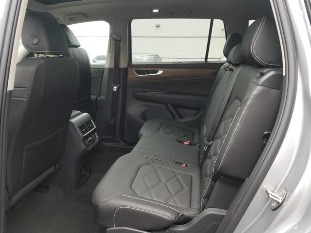 new 2025 Volkswagen Atlas car, priced at $46,327